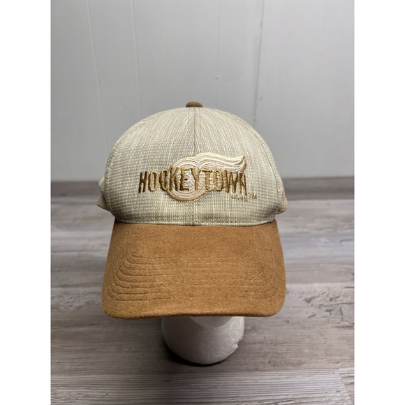 Other - Detroit Red Wings Hat NHL Hockeytown Beige Adjustable OSFA Sports Specialties